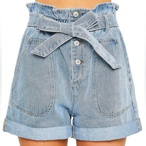 NWT Women’s med Blue Denim Paperbag Belted Shorts